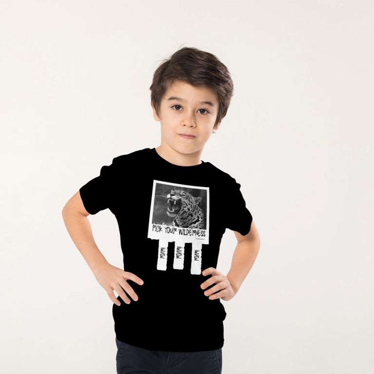 MODEL2-t-shirt-personalized-4368