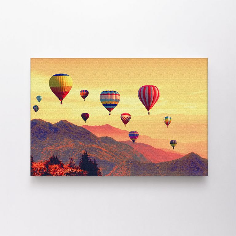 clean-landscape__canvas-01623-hot-air-balloon-above-high-mountain