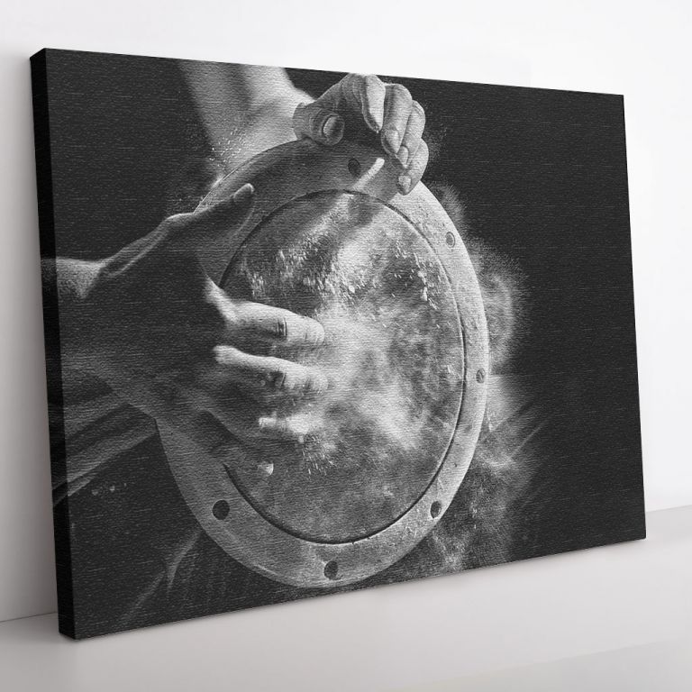 pinakas-se-kamva-orizontios-3d-02516-black-and-white-photo-of-hand-drum