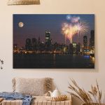 pinakas-se-kamva-orizontios-kouzina-e-01300-view-of-chicago-downtown-and-navy-pier-with-grand-fireworks-and-super-moon