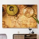 pinakas-se-kamva-orizontios-saloni-e-02001-vintage-retro-compass-and-spyglass-on-ancient-world-map