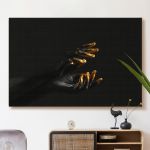 pinakas-se-kamva-orizontios-saloni-e-05515-hands-woman-black-golden-paint-on