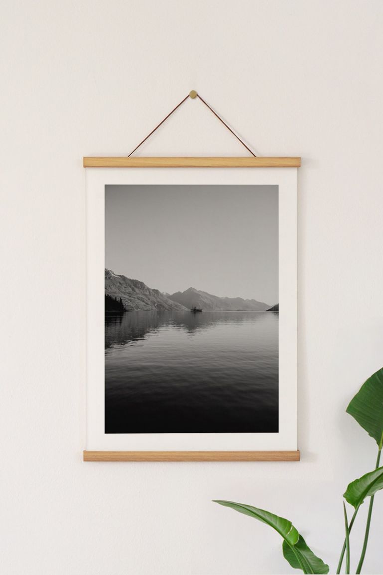 myikona-poster-type-with-hanger_-01220.jpg