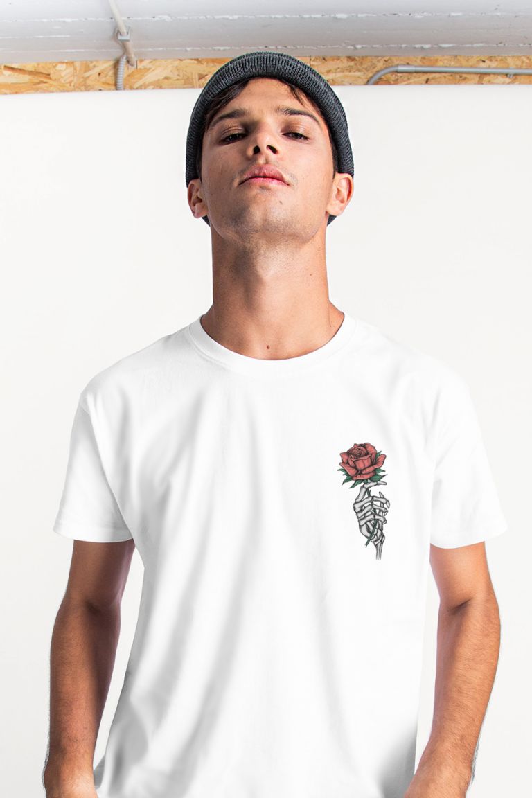 crop1-uk-t_shirt-man-ad-white-1845.jpg