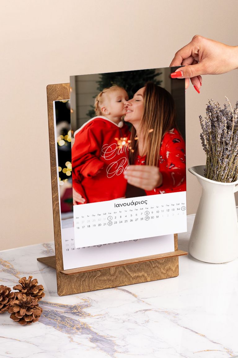 wooden-calendar-plexi-big-shelf-portrait-c-p4-dark