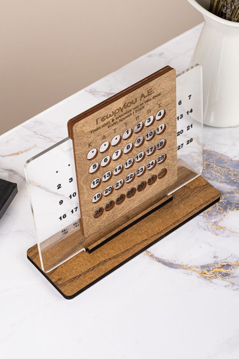 wooden-calendar-plexi-circle-e