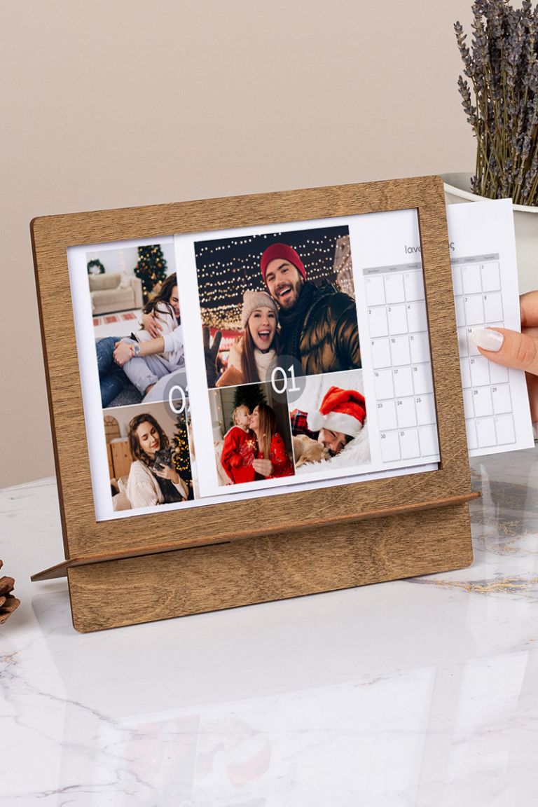 wooden-calendar-plexi-frame-b-0001