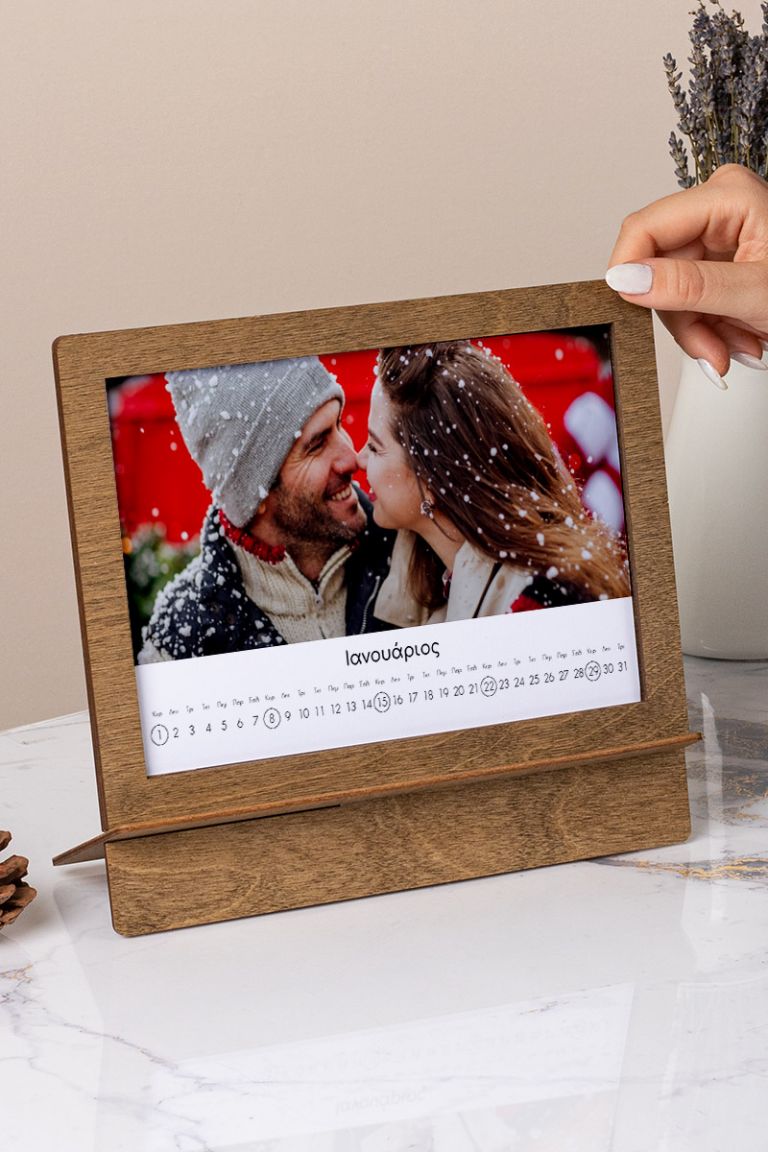 wooden-calendar-plexi-frame-d-0004