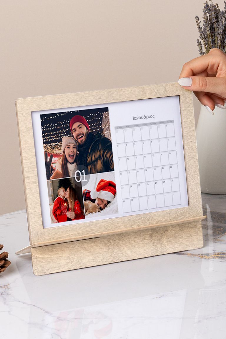 wooden-calendar-plexi-frame-d-white-0001