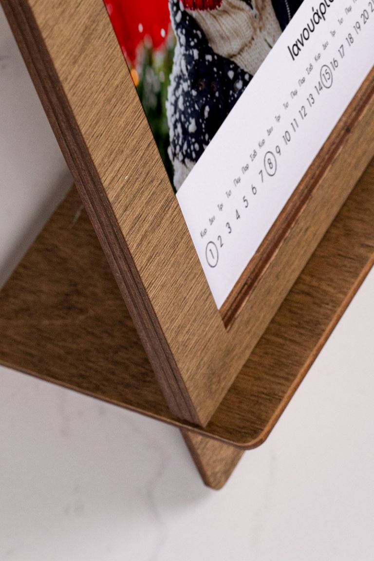 wooden-calendar-plexi-frame-e-0004