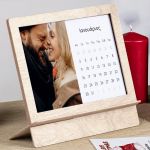 wooden-calendar-plexi-frame-e-white-f-0002