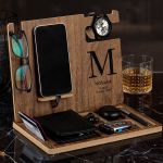 man-dock-station-black-marble-a