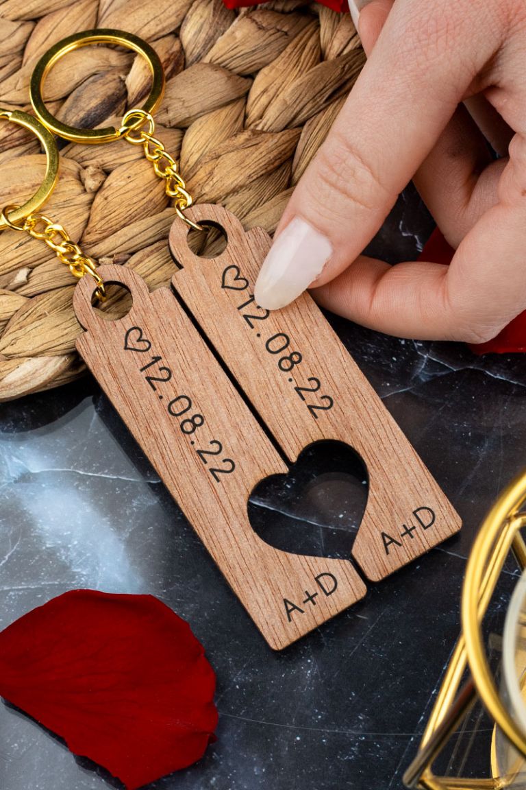 wooden-keychan-valentines-date-c-date