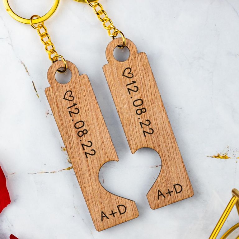 wooden-keychan-valentines-date-e