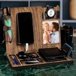 fathers-day-dock-station-monogramm-a-photo