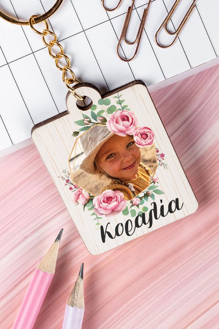 myikona-back-to-school-mprelok-tsantas-wood-girl-frame-a-gold-_-rose