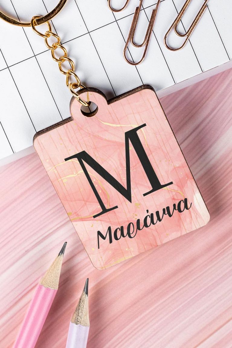 myikona-back-to-school-mprelok-tsantas-wood-girl-frame-a-monogram