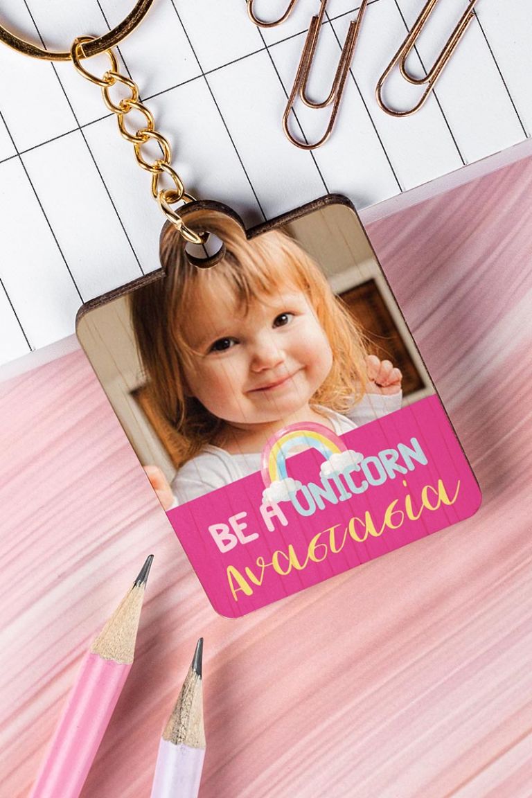 myikona-back-to-school-mprelok-tsantas-wood-girl-frame-a-unicorn